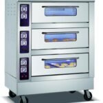 Commercial Bakery Equipment Triple Deck Six Trays Gas Baking Oven for Baking Bread
